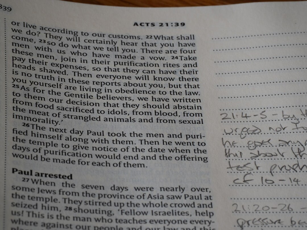 author writing mystery plot
